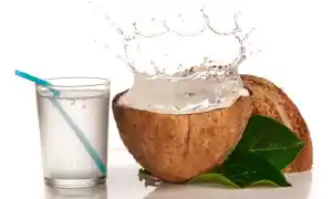 Las mágicas propiedades del agua de coco para la salud